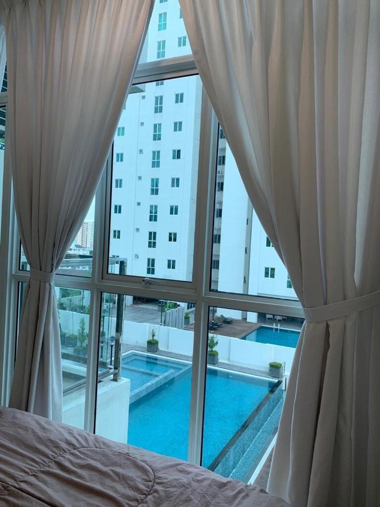 Apartment Straits Garden Jelutong